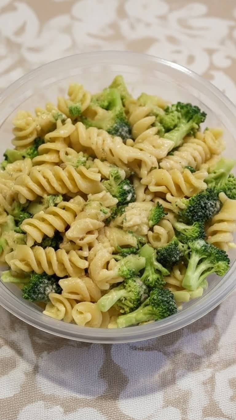 California Chicken Cafe Broccoli Pasta Salad 