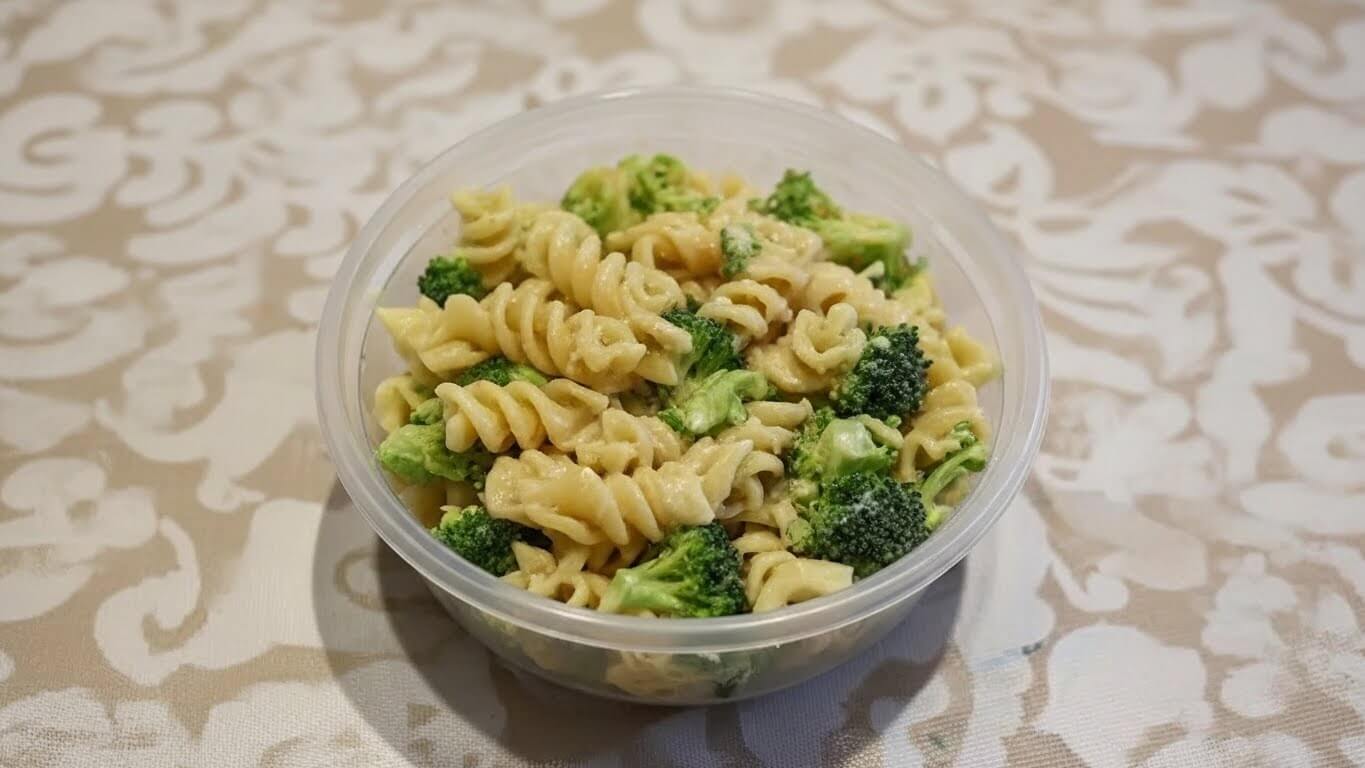 California Chicken Cafe Broccoli Pasta Salad Recipe